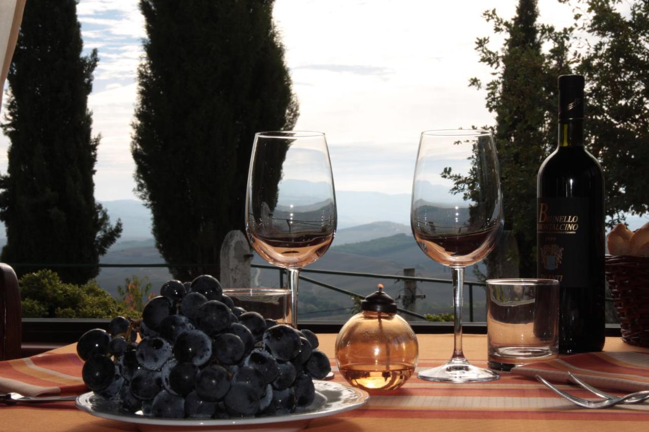 Casanova - Panoramic Rooms And Suites San Quirico d'Orcia Bagian luar foto