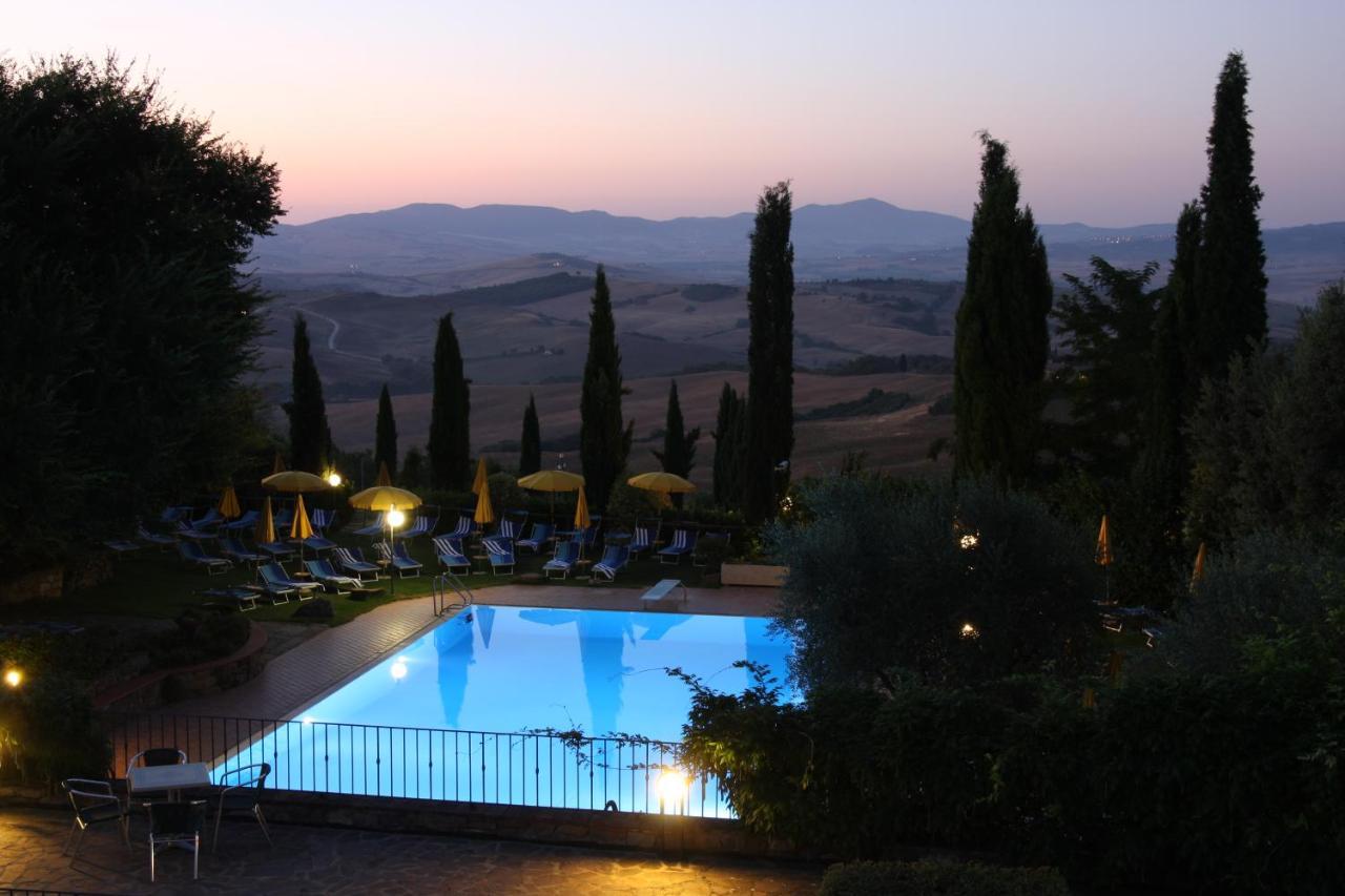 Casanova - Panoramic Rooms And Suites San Quirico d'Orcia Bagian luar foto